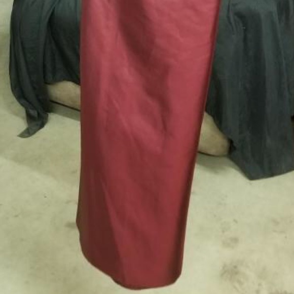 Dark Red Strapless Prom Dress with Scrunch Detail - Picture 3 of 4